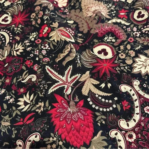 Y2k Briggs Black and red floral print skirt size 8 petite - Picture 6 of 10